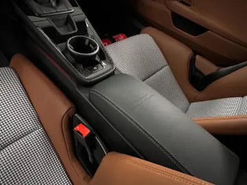 PORSCHE 992 GT3 Touring RUBY-STAR Carbon NP  179.992€