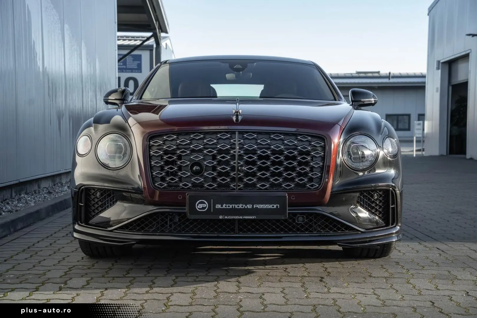 BENTLEY Flying Spur Mulliner   BESPOKE 2-Tone
