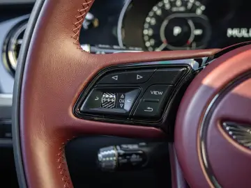 BENTLEY Flying Spur Mulliner   BESPOKE 2-Tone