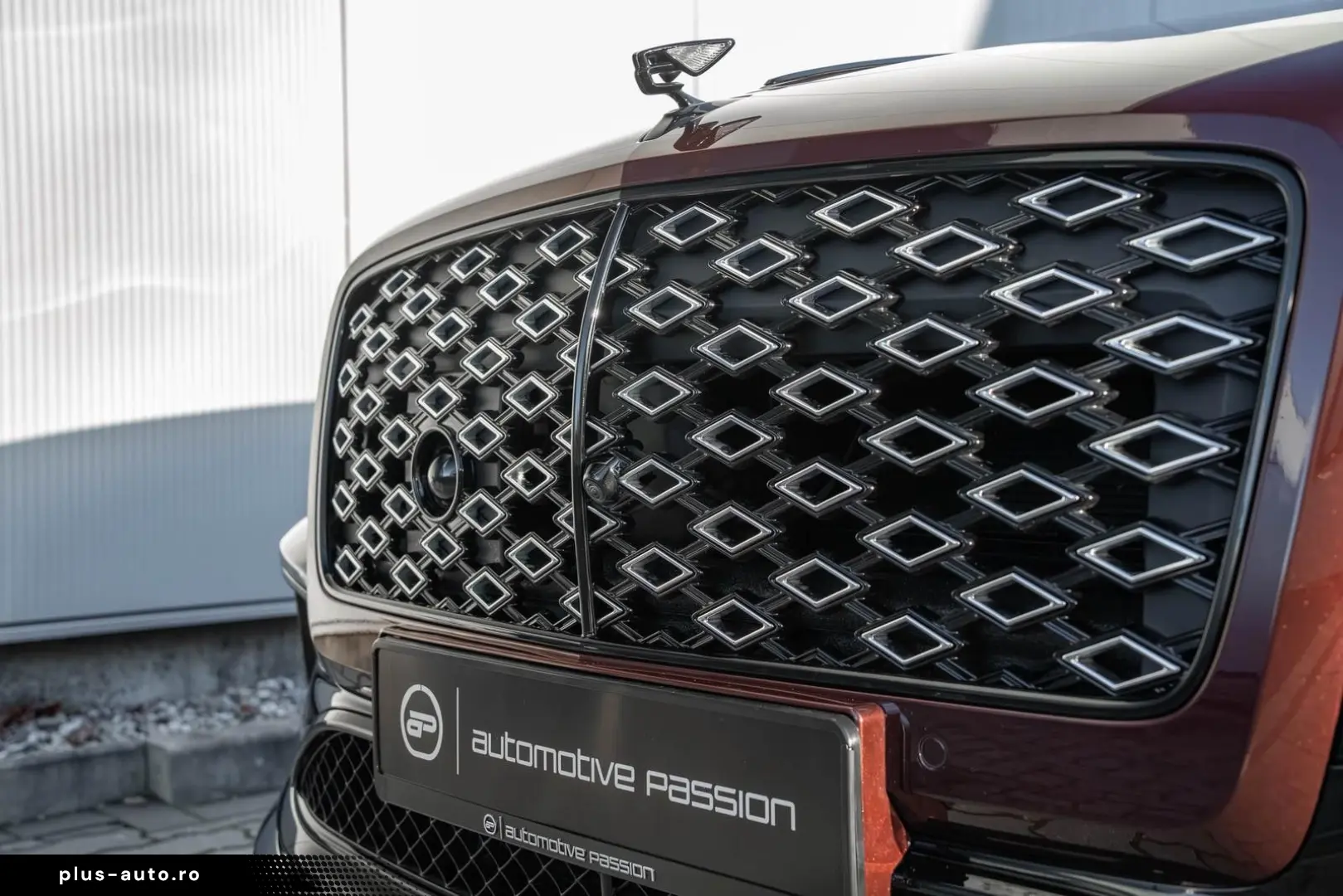 BENTLEY Flying Spur Mulliner   BESPOKE 2-Tone