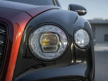 BENTLEY Flying Spur Mulliner   BESPOKE 2-Tone