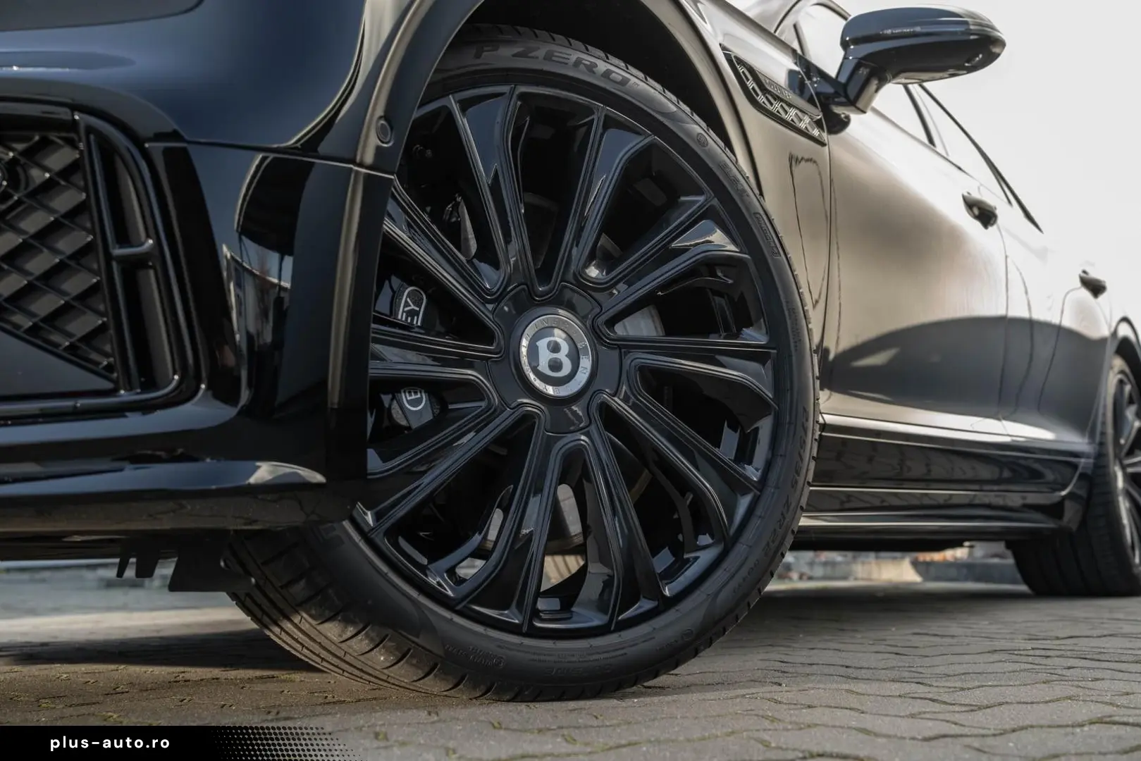 BENTLEY Flying Spur Mulliner   BESPOKE 2-Tone