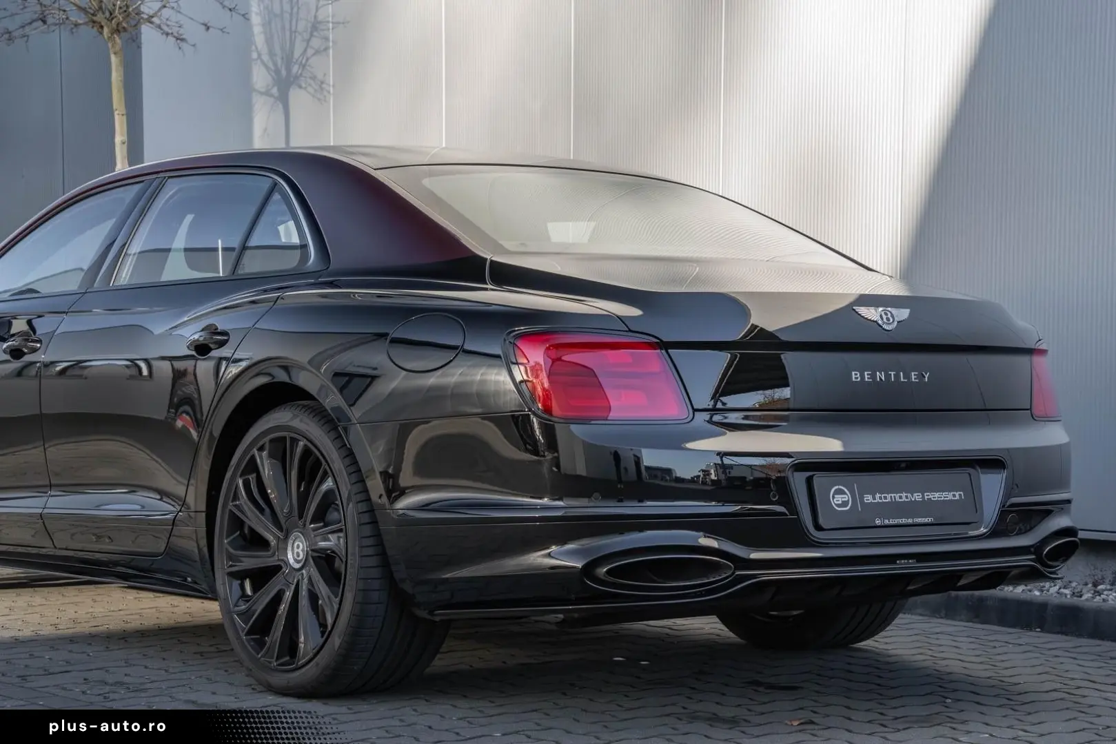 BENTLEY Flying Spur Mulliner   BESPOKE 2-Tone