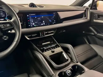 PORSCHE Cayenne E-Hybrid SP-Design 490HP NP  87.192€