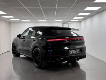 PORSCHE Cayenne E-Hybrid SP-Design 490HP NP  87.192€