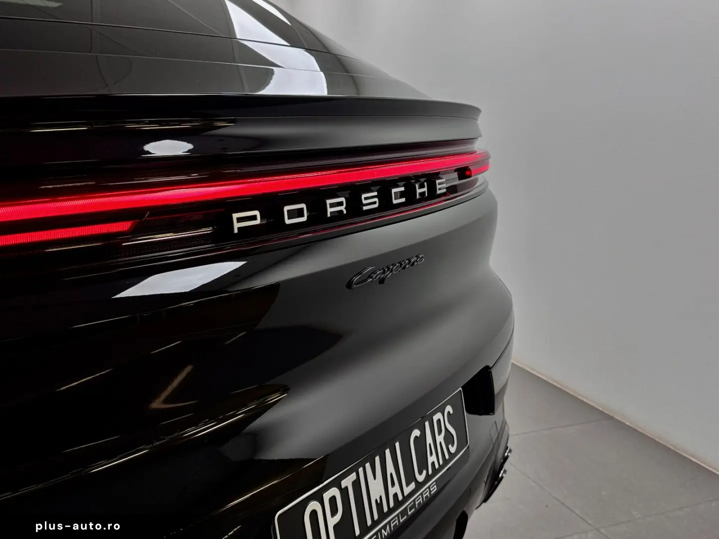 PORSCHE Cayenne E-Hybrid SP-Design 490HP NP  87.192€