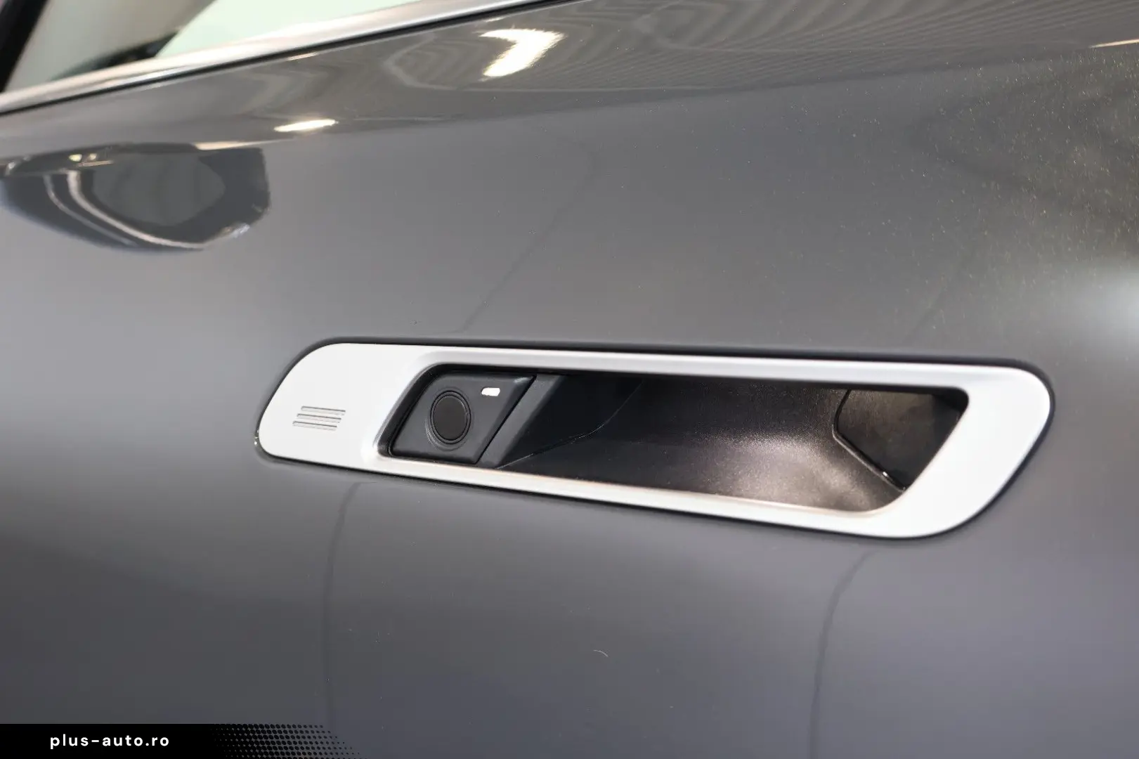 BMW i7 60 Design P. THEATRE B&W LUFT GLOW AUT. DOORS