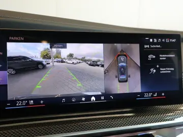 BMW i7 60 Design P. THEATRE B&W LUFT GLOW AUT. DOORS