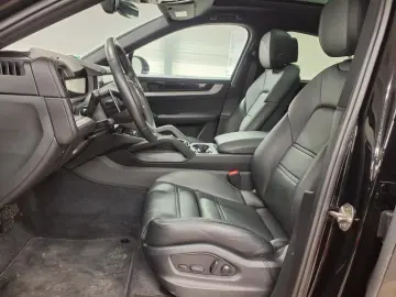 PORSCHE Cayenne Coupe E-Hybrid  AHK P-DISPLAY BOSE