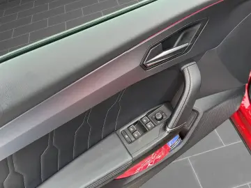 CUPRA Formentor 1.5TSI NAVI FULL-LED SHZ KAM 19ZOLL