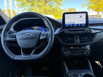 FORD Kuga 2.5 PHEV ST-Line LED HUD NAV 4xSHZ CAM EL-K