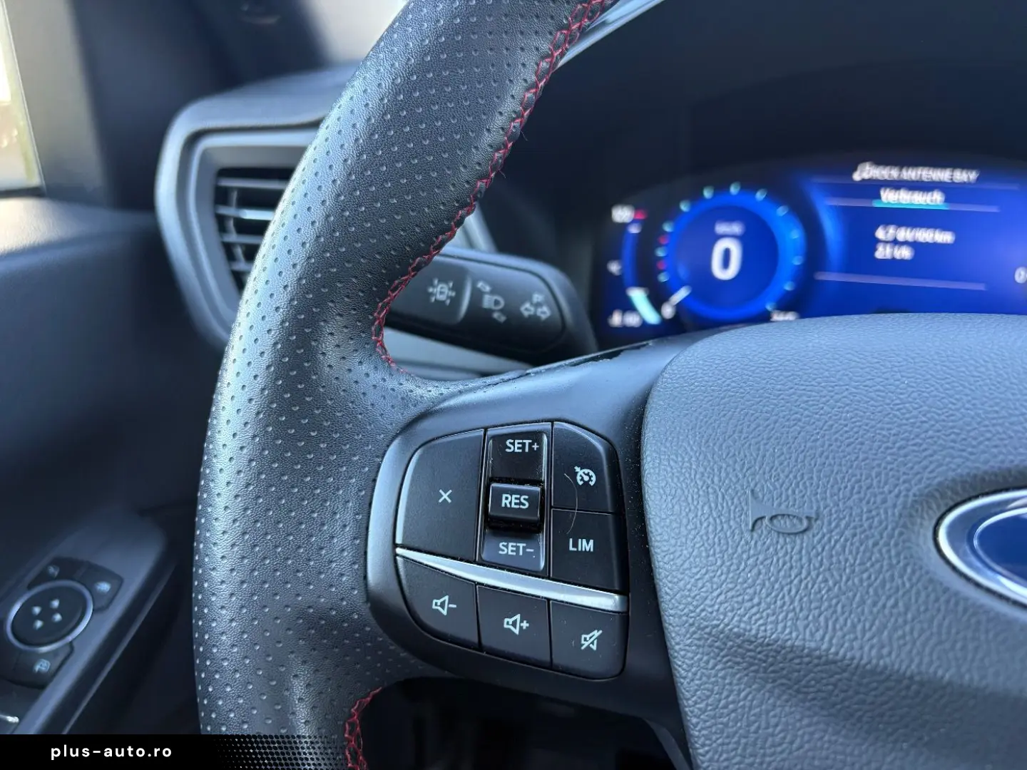 FORD Kuga 2.5 PHEV ST-Line LED HUD NAV 4xSHZ CAM EL-K