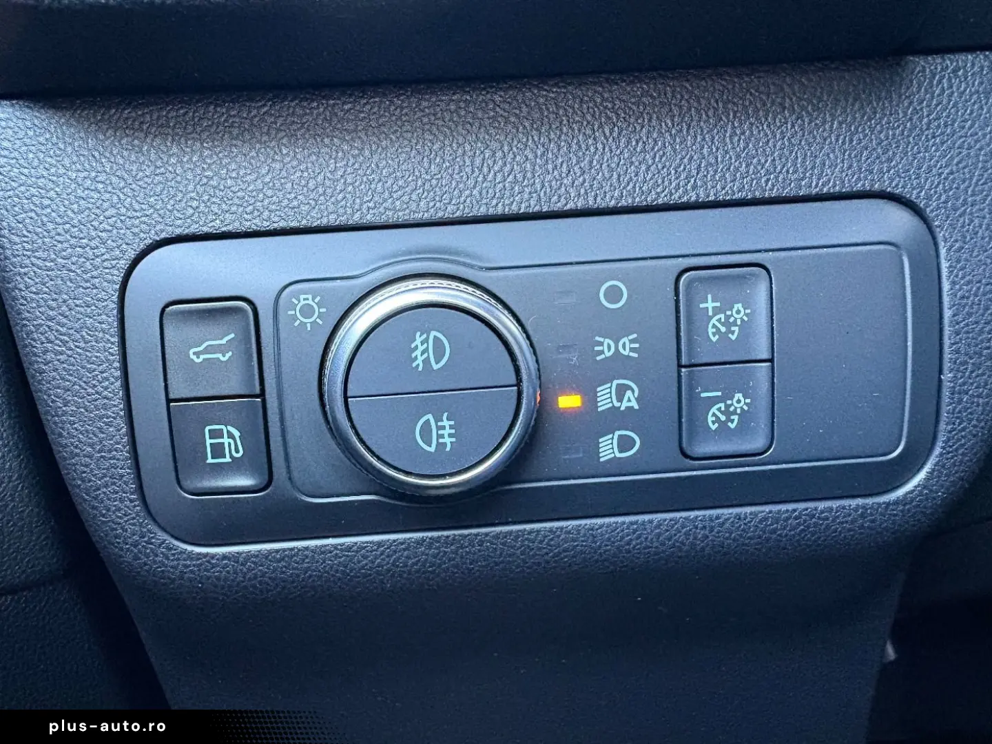 FORD Kuga 2.5 PHEV ST-Line LED HUD NAV 4xSHZ CAM EL-K