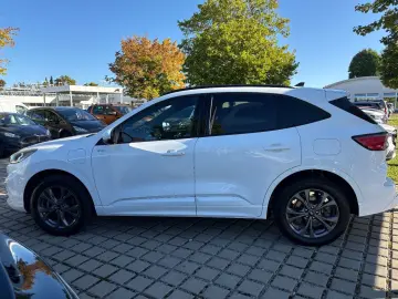 FORD Kuga 2.5 PHEV ST-Line LED HUD NAV 4xSHZ CAM EL-K