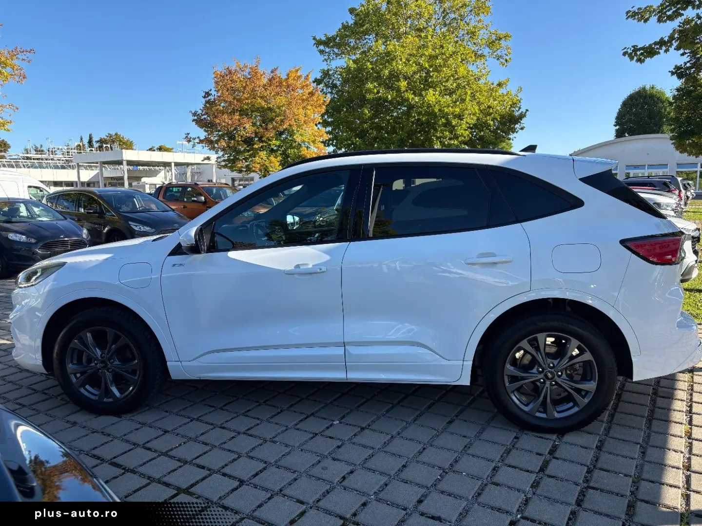 FORD Kuga 2.5 PHEV ST-Line LED HUD NAV 4xSHZ CAM EL-K