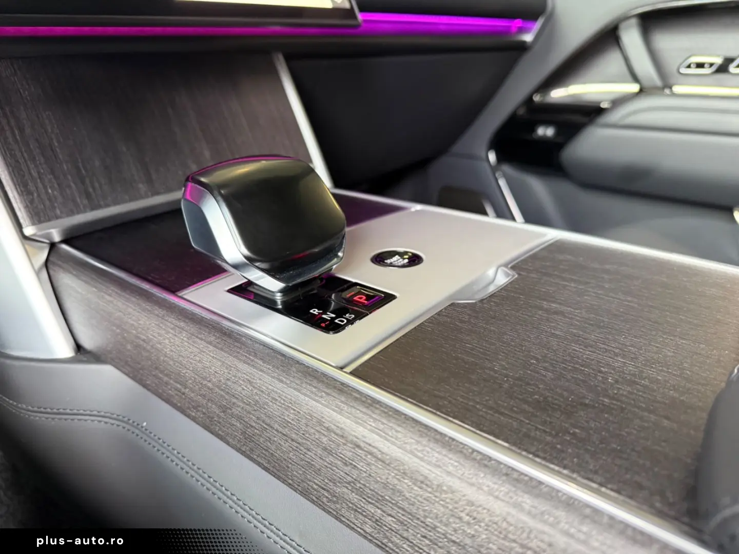 LAND ROVER Range Rover SV 615 ps Business Class 360  AHK 23