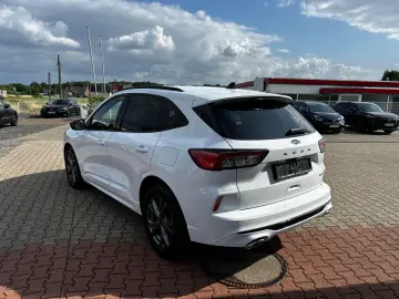 FORD Kuga FHEV ST-Line X