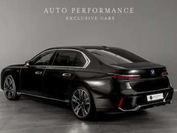 BMW i7 xDrive 60 M-Sport Innovation