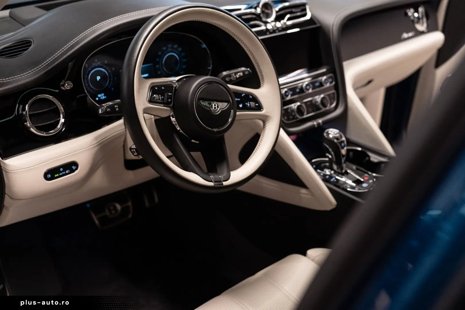 BENTLEY Bentayga 4.0 V8 EWB Azure 4WD Autom.