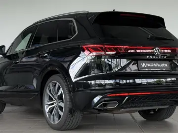 VW Touareg 3.0 TSI4M R-LINE