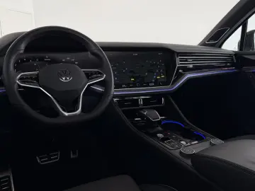 VW Touareg 3.0 TSI4M R-LINE