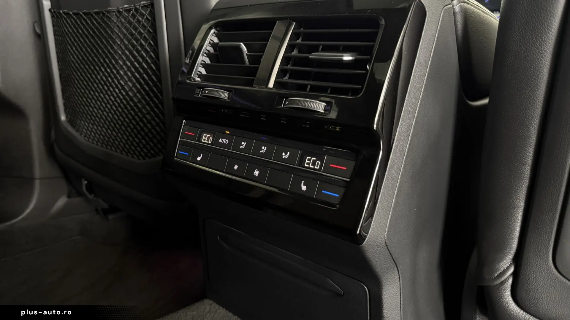 VW Touareg 3.0 TSI4M R-LINE