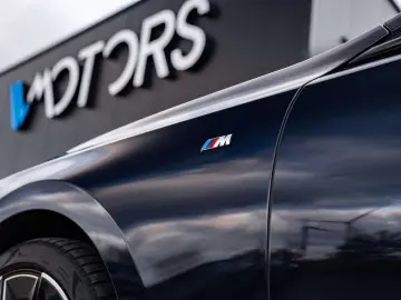 BMW i7 xDrive60 - MSport - B&W - Theatre screen - Ma