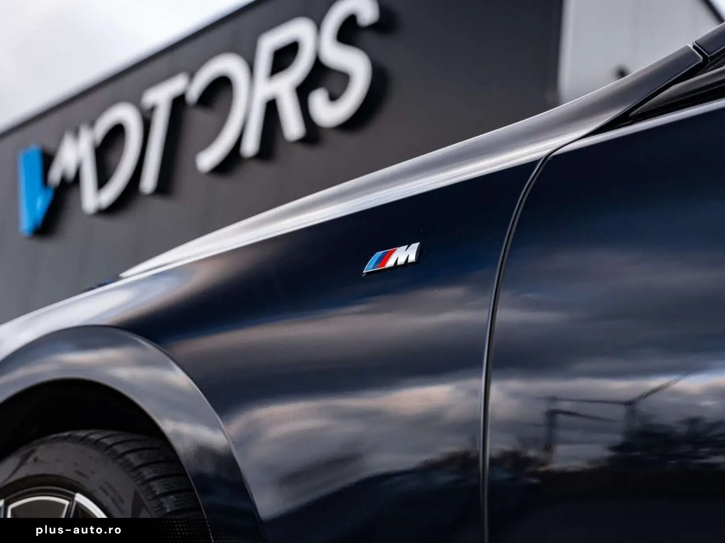 BMW i7 xDrive60 - MSport - B&W - Theatre screen - Ma