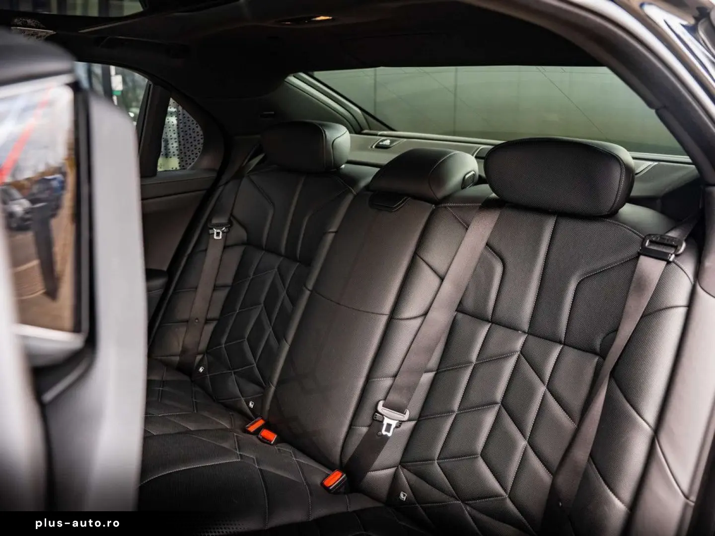 BMW i7 xDrive60 - MSport - B&W - Theatre screen - Ma