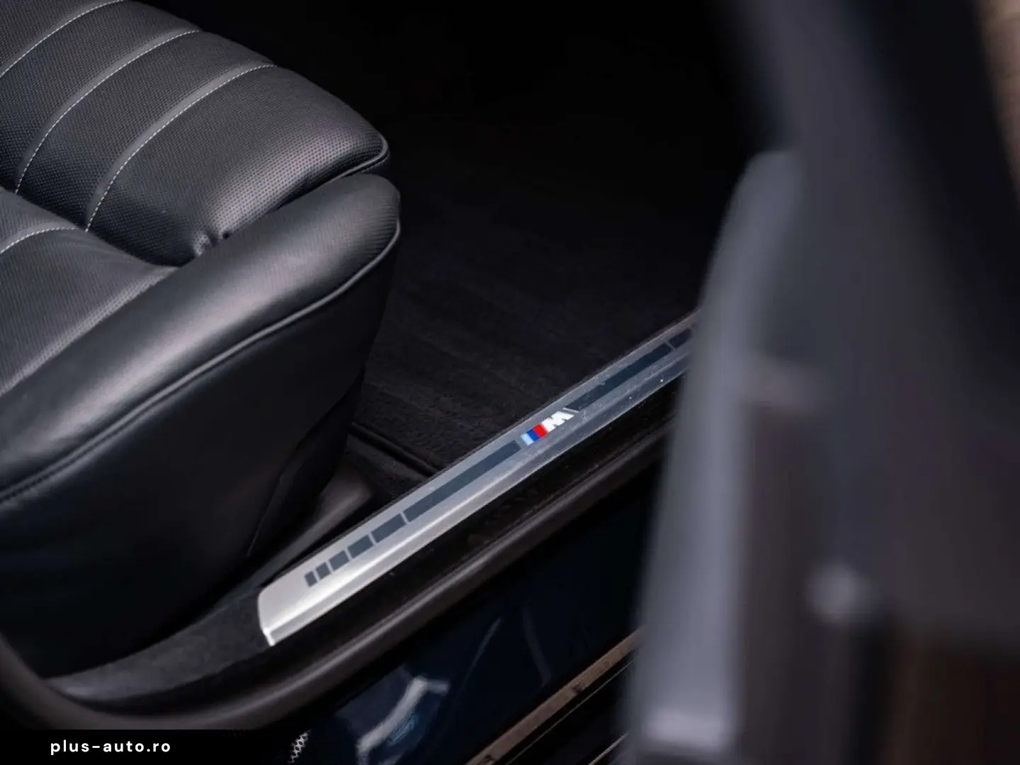 BMW i7 xDrive60 - MSport - B&W - Theatre screen - Ma