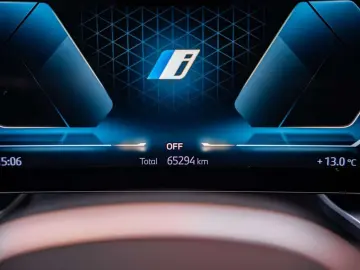 BMW i7 xDrive60 - MSport - B&W - Theatre screen - Ma