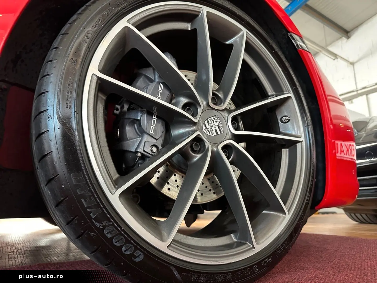 PORSCHE 911 992  Matrix Chrono Sportabgas. Sitzbelüftung