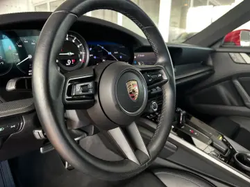 PORSCHE 911 992  Matrix Chrono Sportabgas. Sitzbelüftung