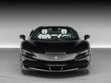 FERRARI SF90 Spider