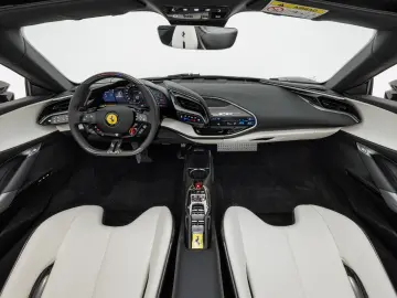 FERRARI SF90 Spider