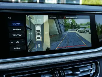 HONGQI H9 2.0T  LED Sitzklima 360  PANO KEYL DISTR PTS