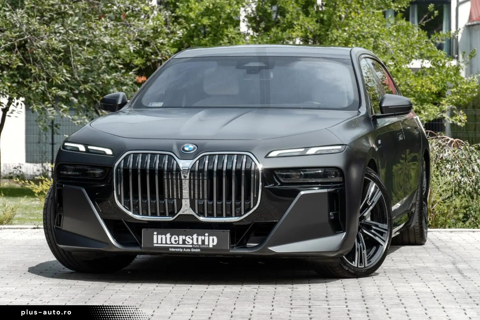 BMW 750e M SPORT.SKY.SOFTC.B&W.DR.ASS.360.INDIVIDUAL