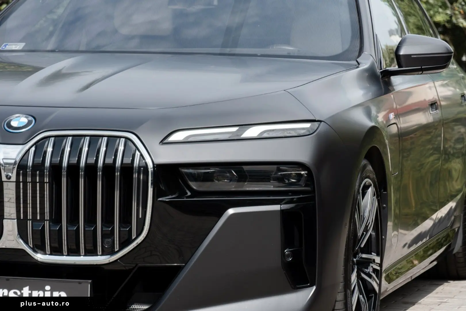 BMW 750e M SPORT.SKY.SOFTC.B&W.DR.ASS.360.INDIVIDUAL