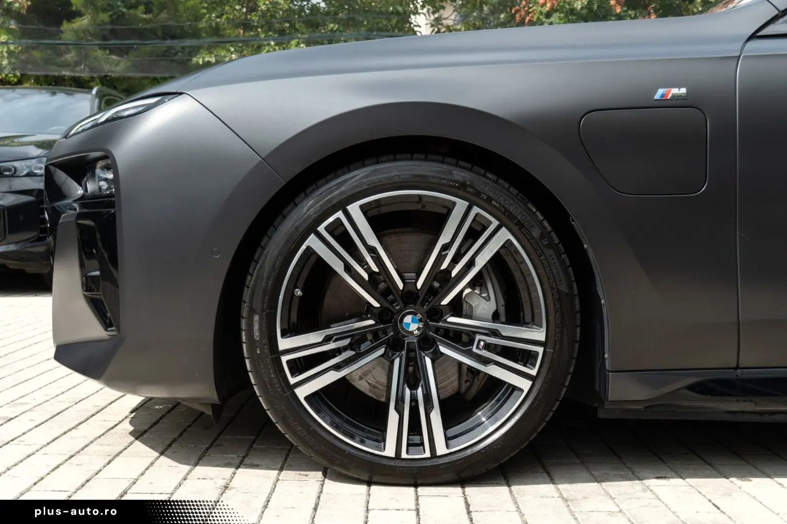 BMW 750e M SPORT.SKY.SOFTC.B&W.DR.ASS.360.INDIVIDUAL