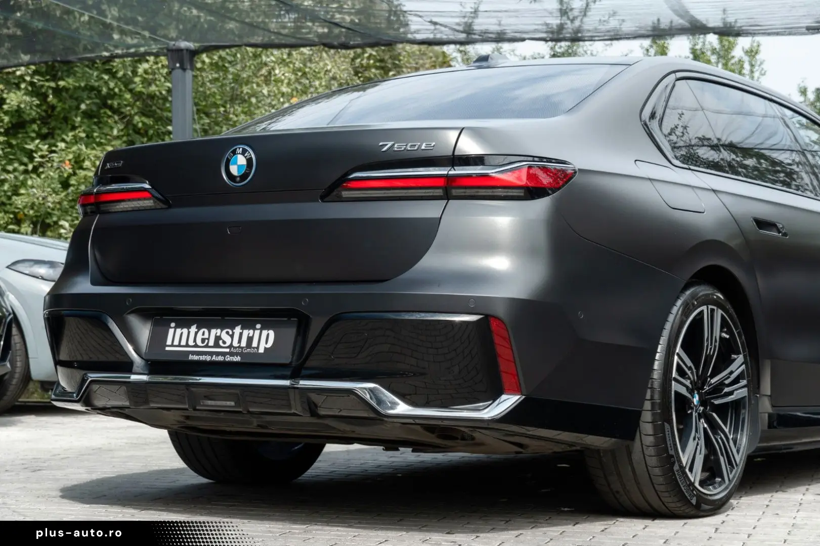 BMW 750e M SPORT.SKY.SOFTC.B&W.DR.ASS.360.INDIVIDUAL