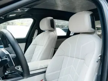 BMW 750e M SPORT.SKY.SOFTC.B&W.DR.ASS.360.INDIVIDUAL