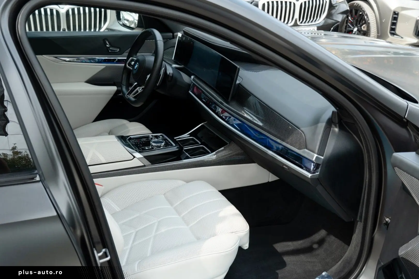 BMW 750e M SPORT.SKY.SOFTC.B&W.DR.ASS.360.INDIVIDUAL