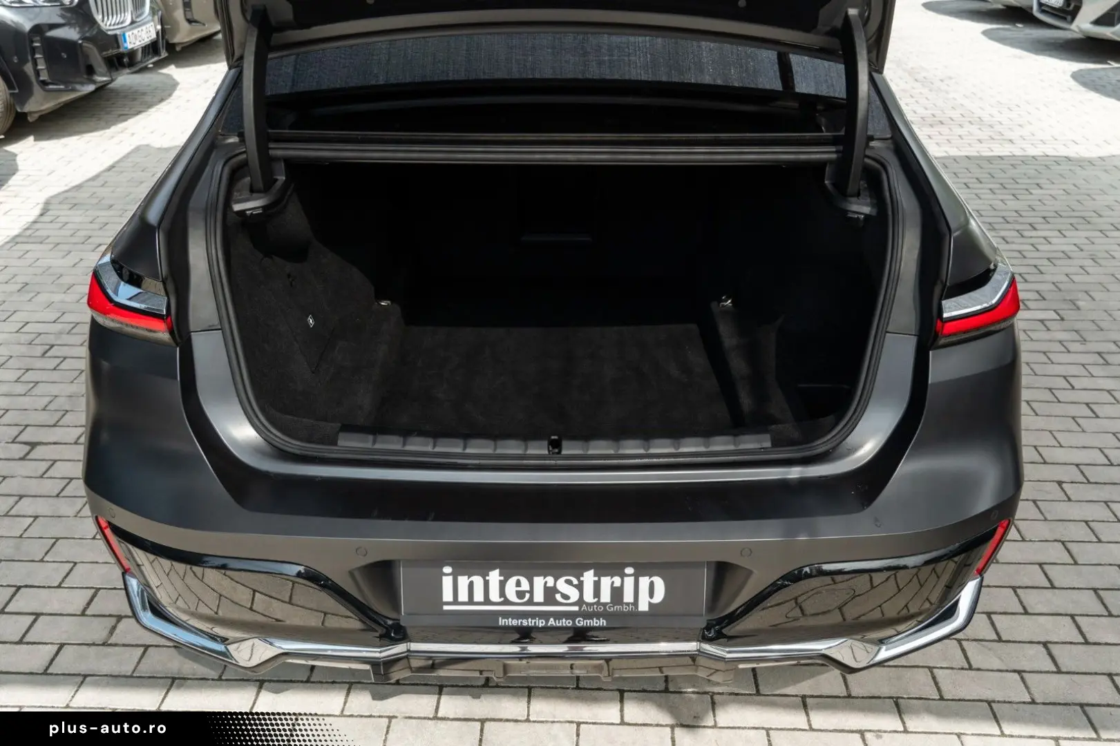 BMW 750e M SPORT.SKY.SOFTC.B&W.DR.ASS.360.INDIVIDUAL