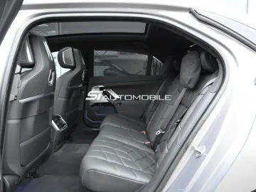 BMW 750e xDrive M-Sport  SHADOW EXEC.DRIVE INTEGRAL