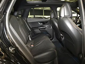 MERCEDES-BENZ EQE 350 4M AMG