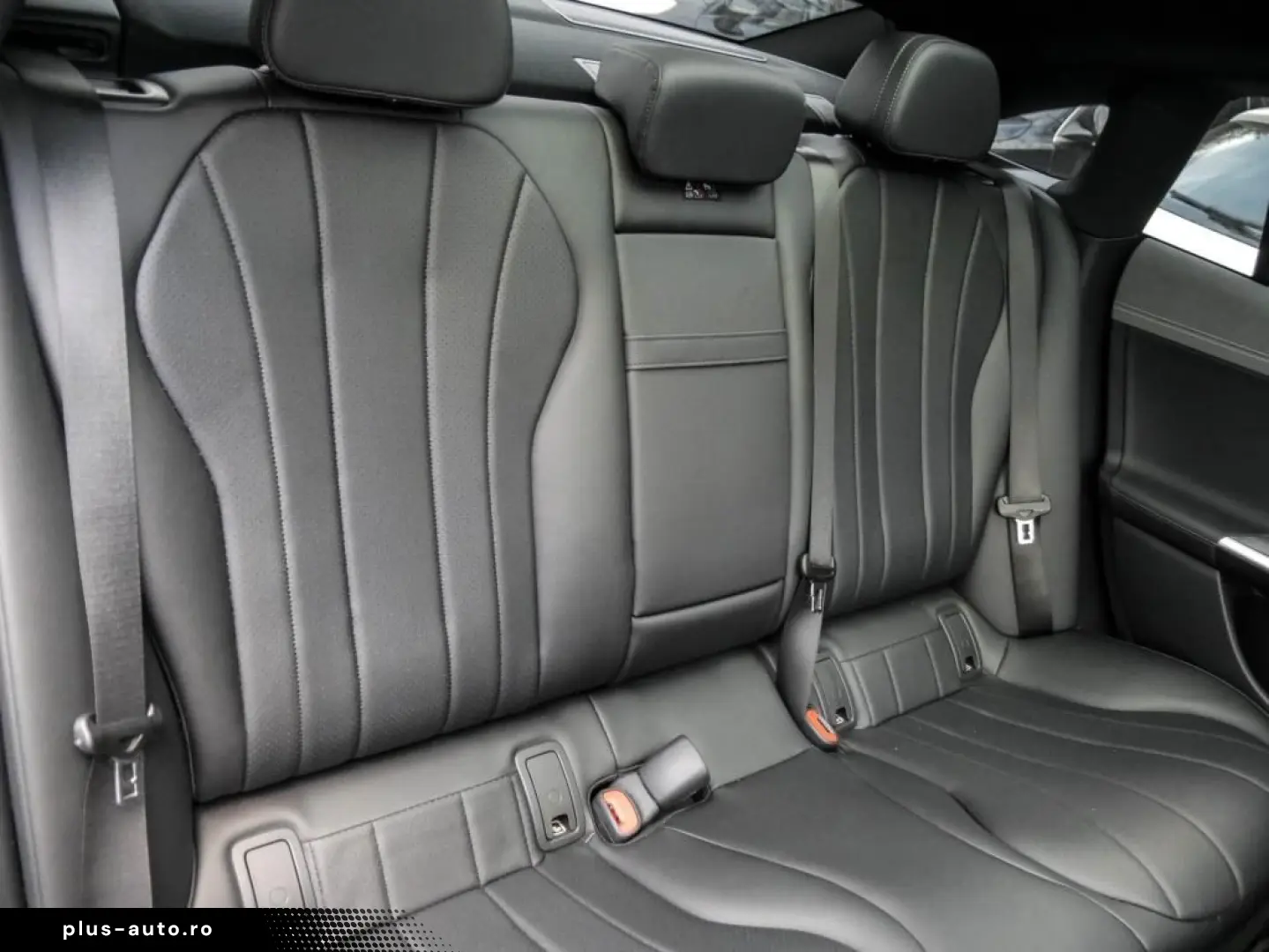 MERCEDES-BENZ EQE 300