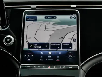 MERCEDES-BENZ EQE 300