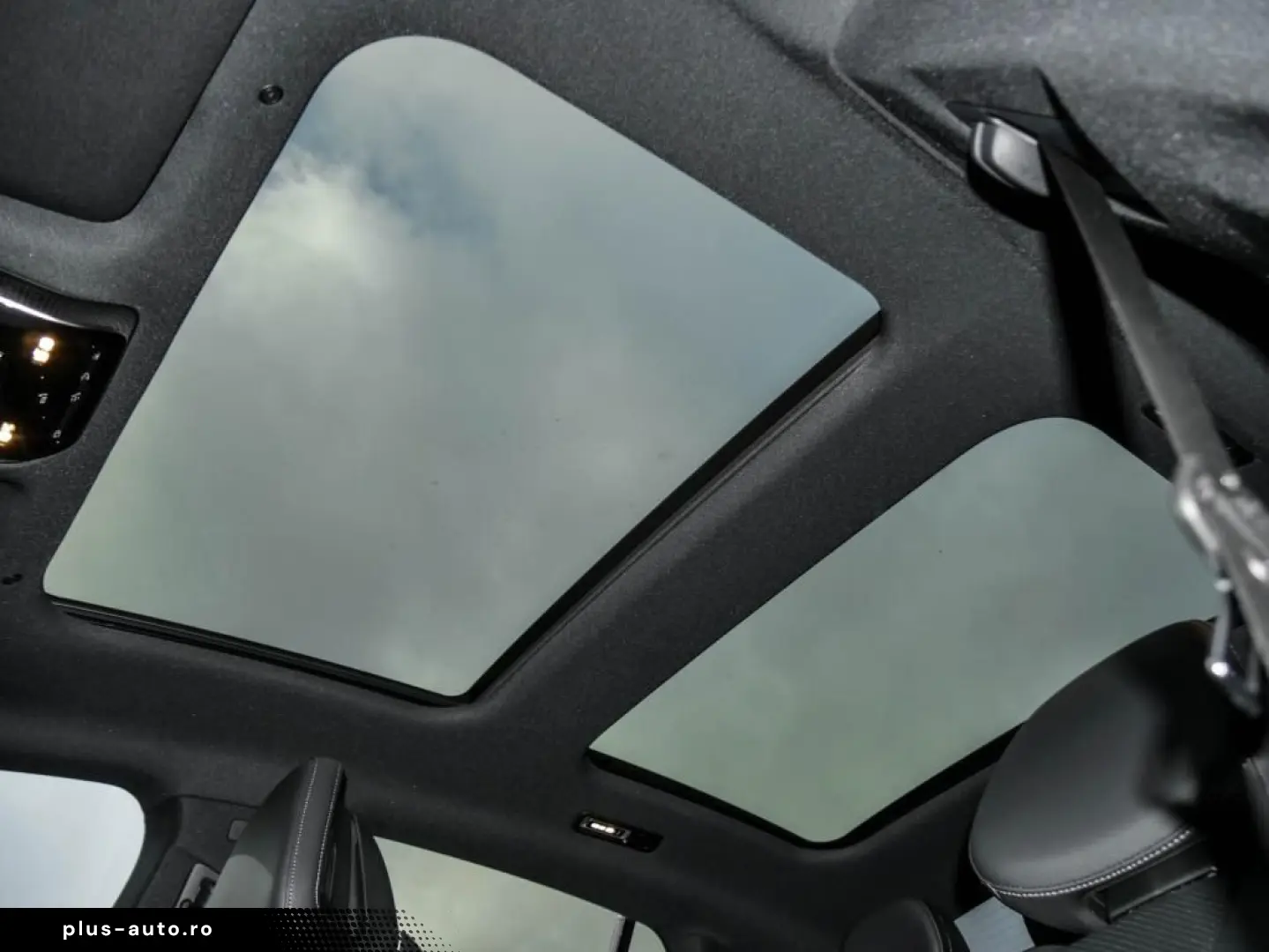 MERCEDES-BENZ EQE 300