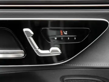 MERCEDES-BENZ EQE 300