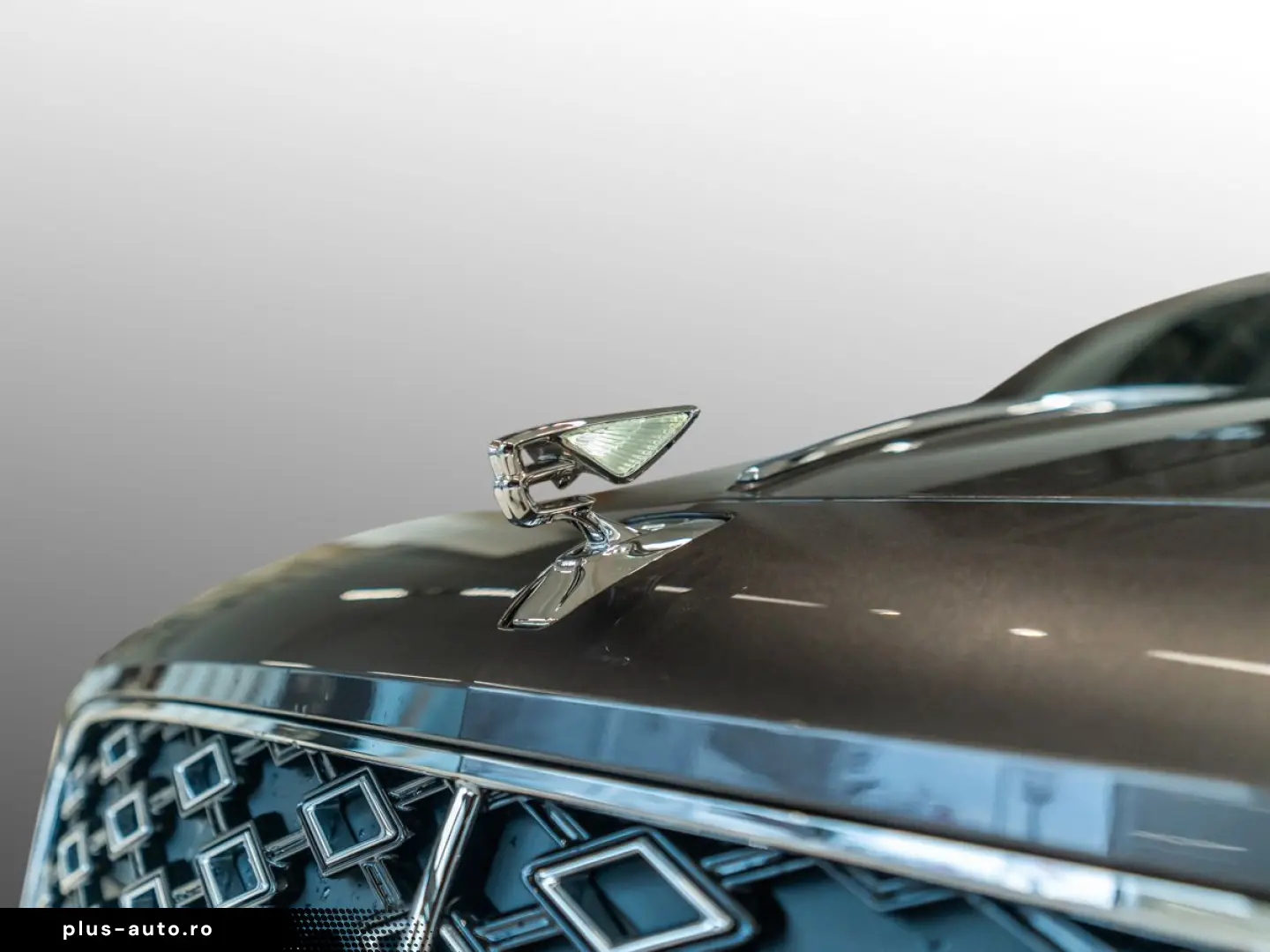 BENTLEY Flying Spur Mulliner V8 Hybrid